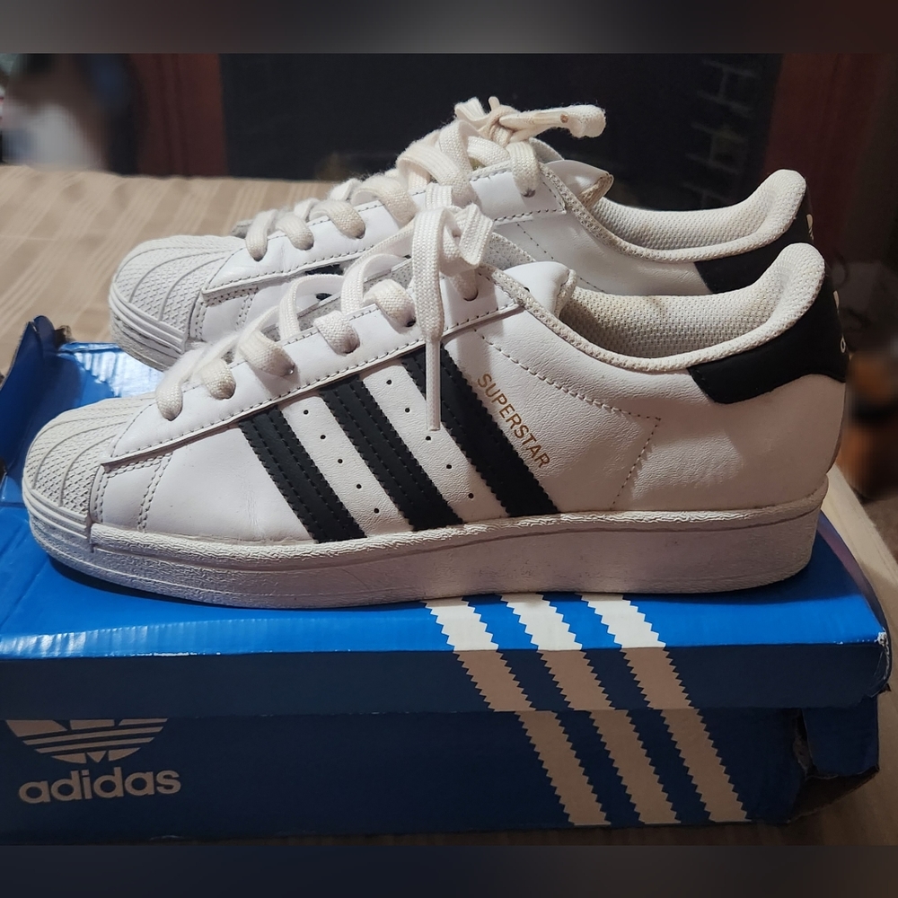 Adidas - Picture 2 of 7